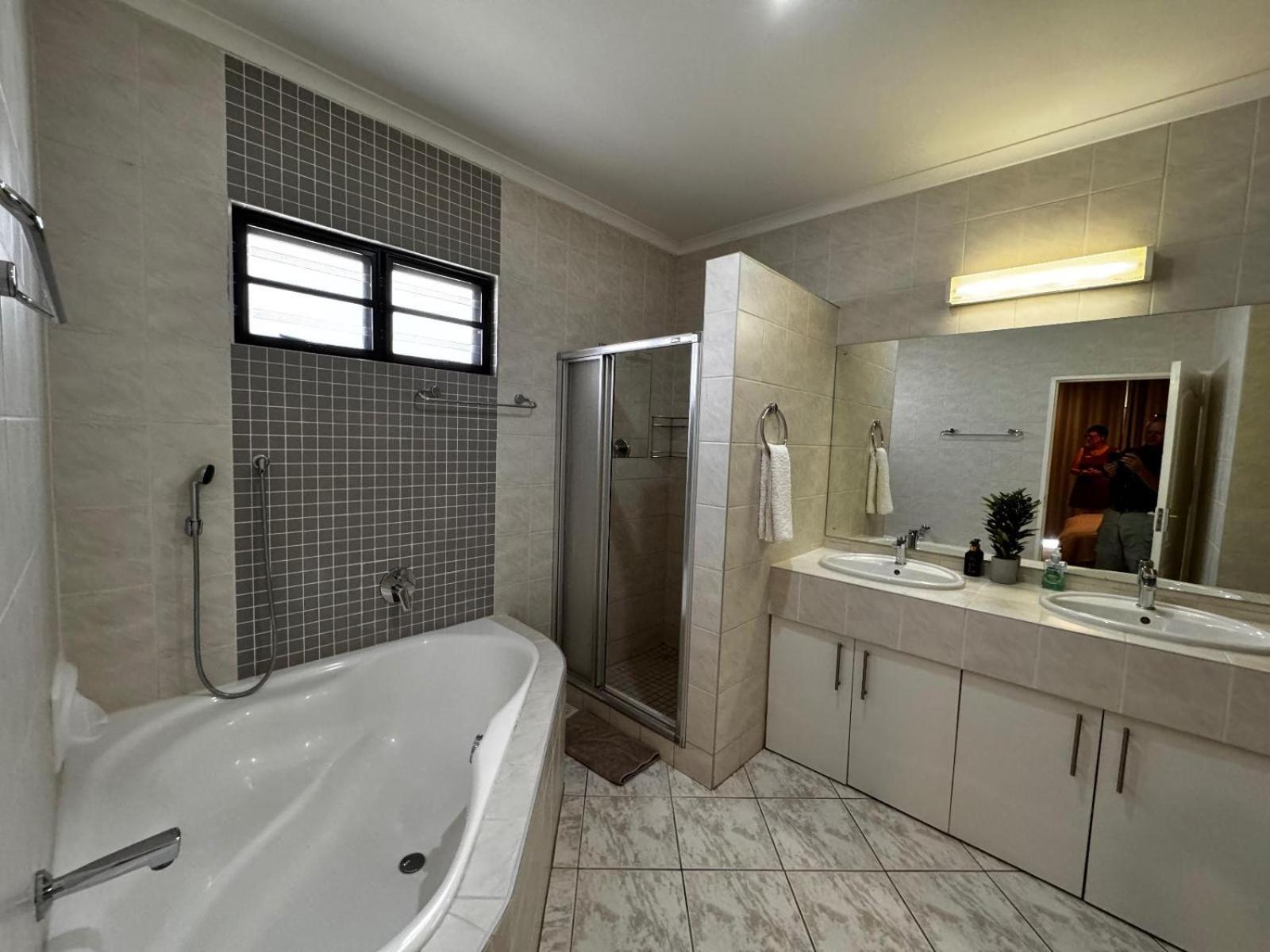 Flying Ostrich Guesthouse & Self-Catering Accommodation Mariental Room photo